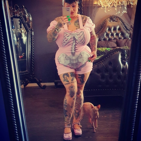 Meet your Posher, Jasmine - Picture 8 of 16